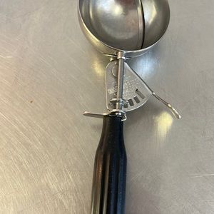 VTG Hamilton Beach Ice Cream Scoop Stainless Black Handle